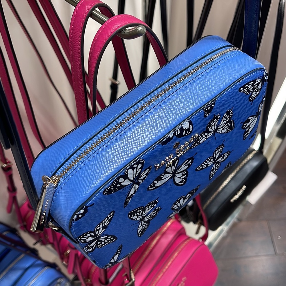 Kate Spade Staci Butterfly Sky Printed Mini Camera Bag,
Blue Multi
NWT - Picture 4 of 16